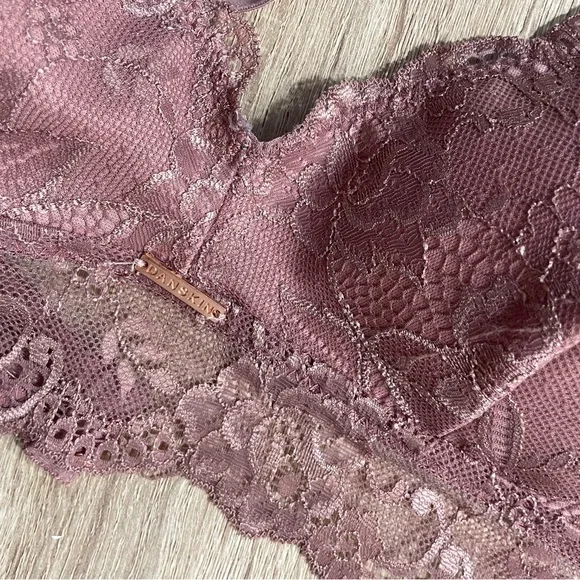 DANSKIN/NWT Bralette Sz large (36B) - Picture 3 of 4